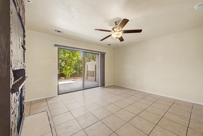 Building Photo - 12619 N La Montana Dr