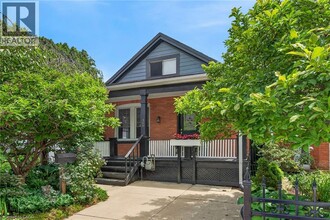 Building Photo - 169 Emerald St S