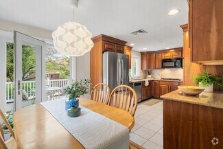 Building Photo - 41 Rublee St