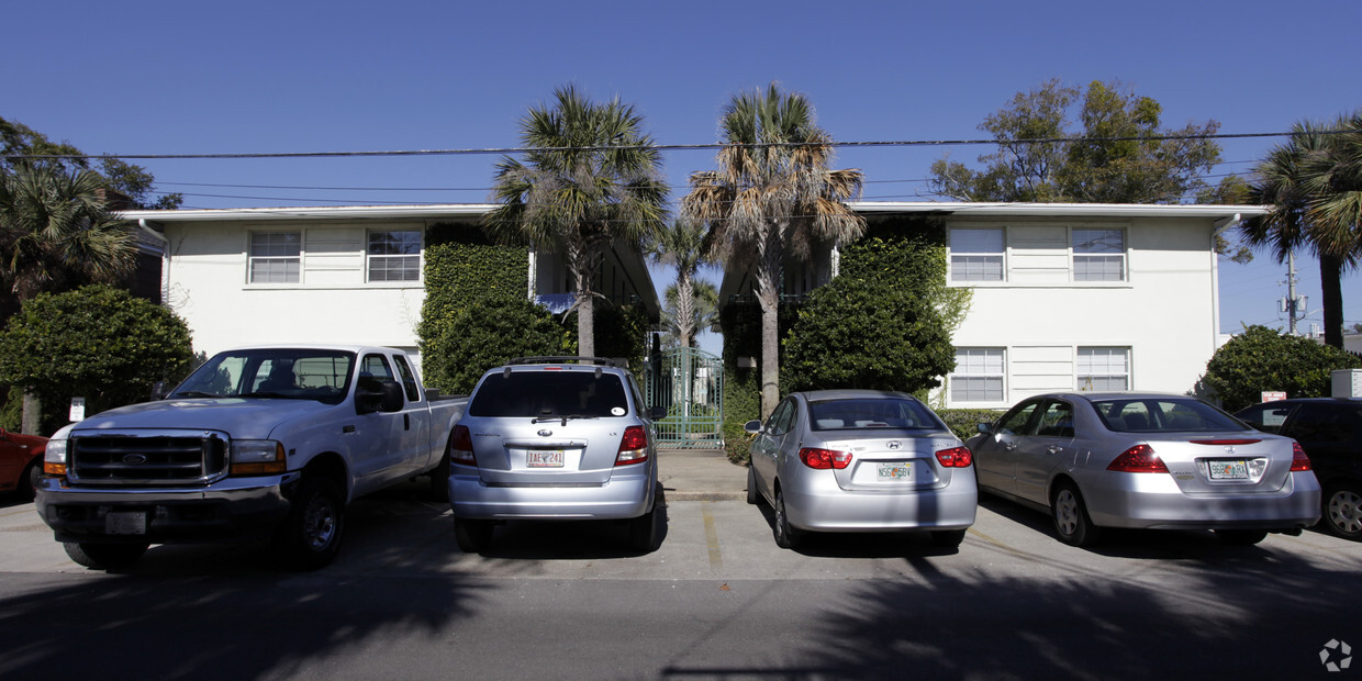 Primary Photo - Cedar Apartments