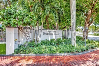 Building Photo - 6890 N Kendall Dr