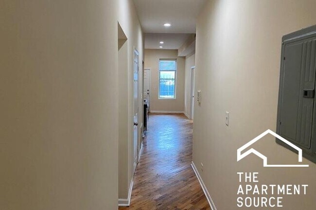 Foto del edificio - 2300 S Ridgeway Ave