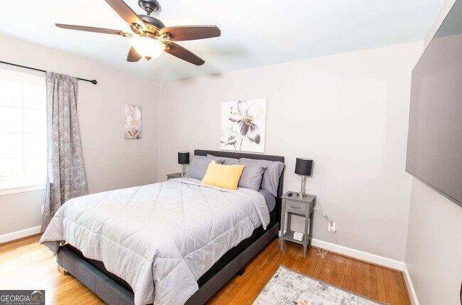 Foto del edificio - 3611 Cloudland Dr NW