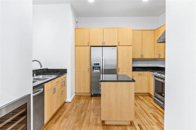 Foto del edificio - 4022 Travis St