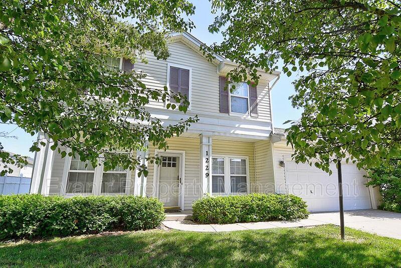 Primary Photo - 1229 Sunset Dr