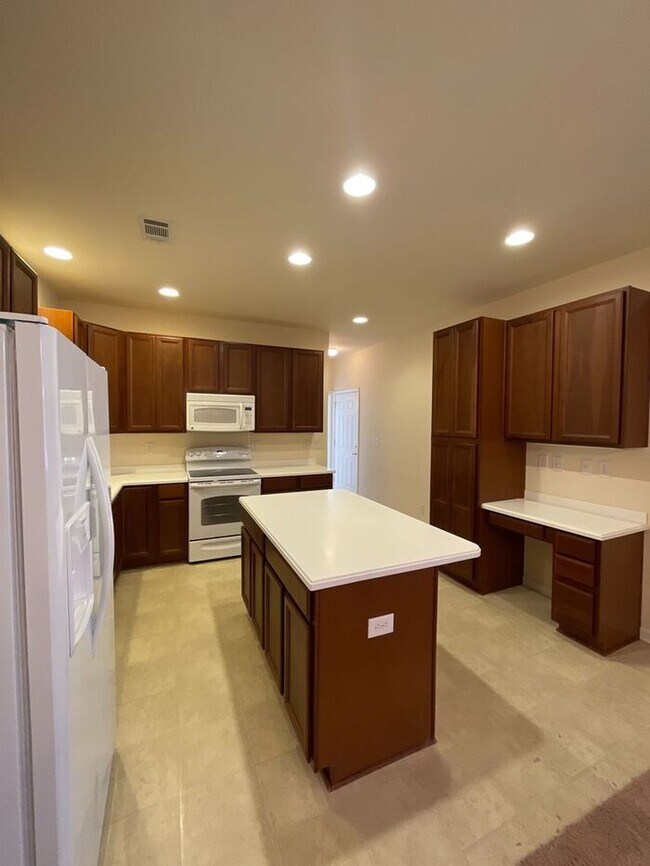 Foto del edificio - 6805 Cinnamon Cir