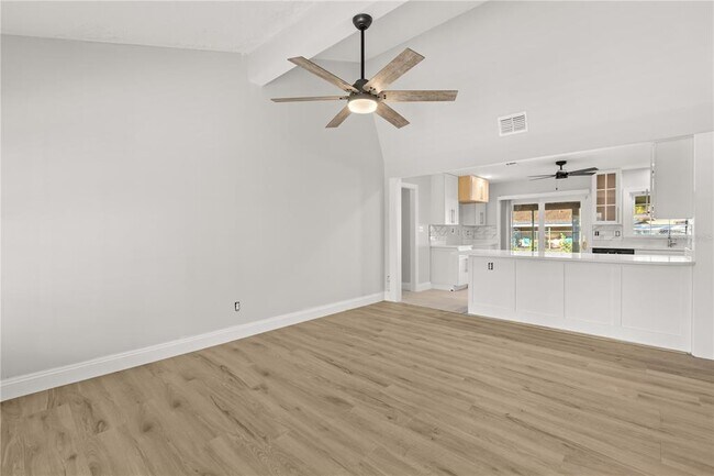 Foto del edificio - 262 Citrus Dr