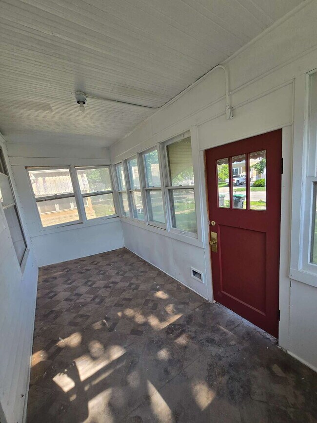 Foto del edificio - Charming 3-Bedroom Home Near Downtown – Av...