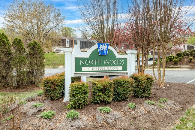 Foto del edificio - North Woods at The Four Seasons