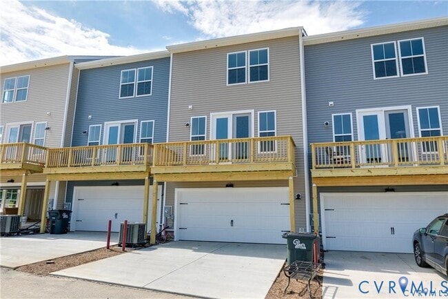 Building Photo - 2015 Wood Owl Wy