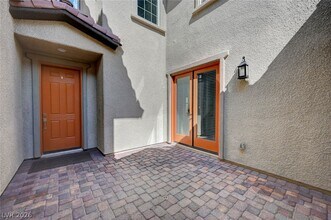 Building Photo - 358 Elder View Dr
