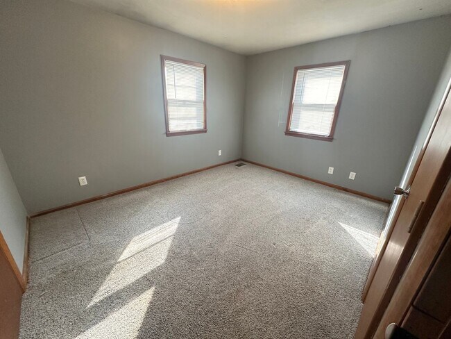 Building Photo - Charming 2 bed, 1 bath ranch home