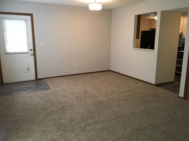 Building Photo - 220 Mount Hope Ct