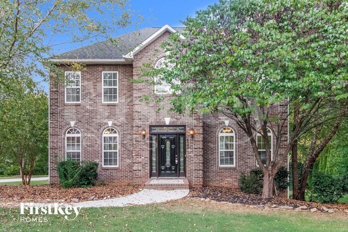 Foto principal - 6590 Lake Dale Way