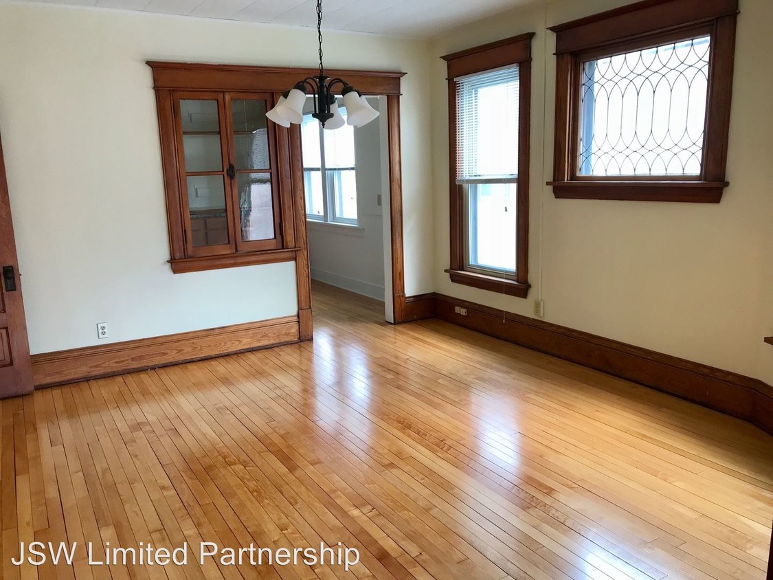 Primary Photo - 315-317 N Paterson St
