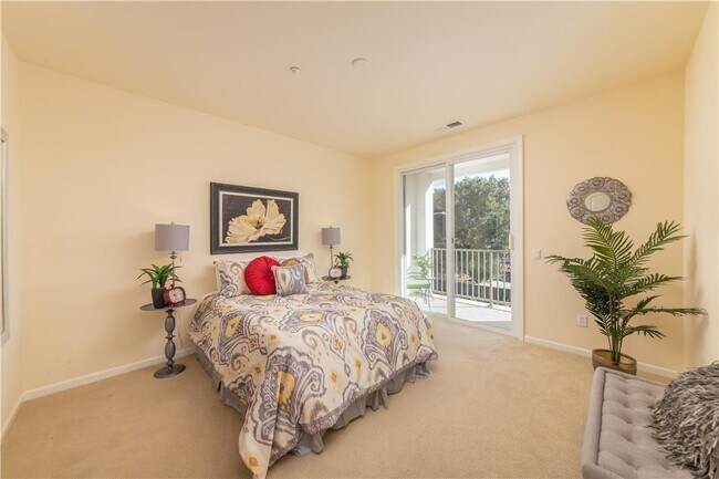 Habitación principal - 664 N Capitol Ave