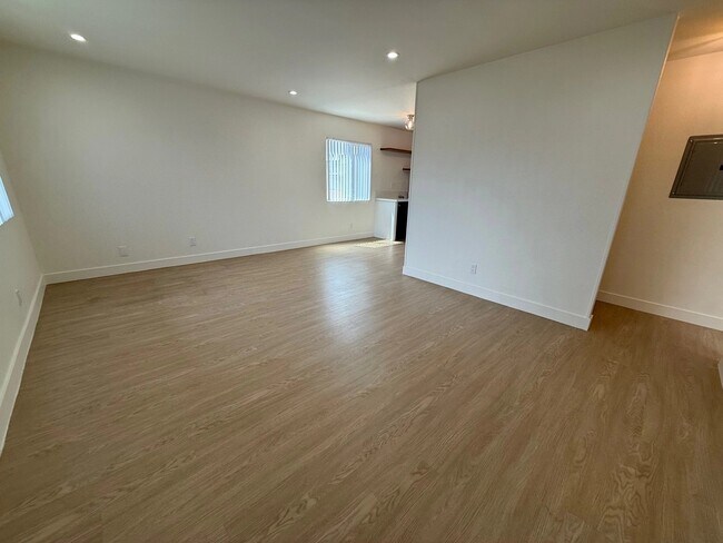 Foto del edificio - 3900 W 1st St