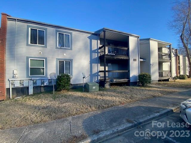 Foto del edificio - 831 Farmhurst Dr