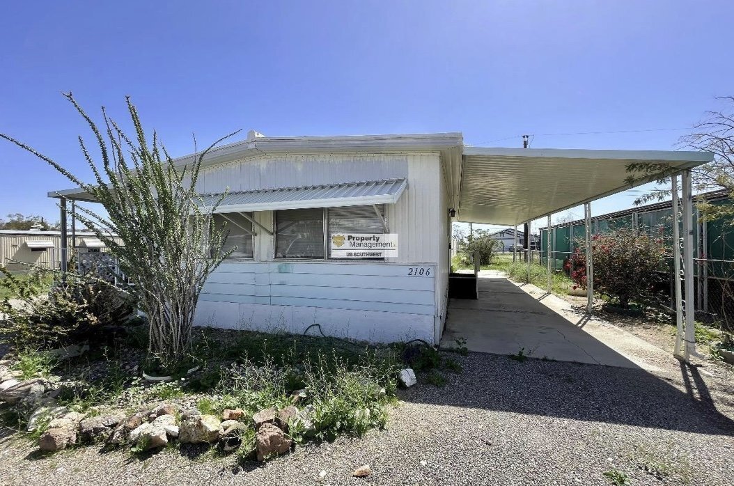 2106 Hermosa Dr, Bullhead City, AZ 86442 Room for Rent in Bullhead