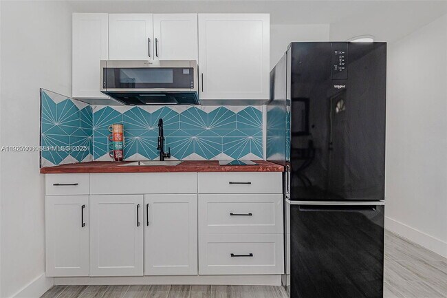 Foto del edificio - 2425 SW 26th Terrace