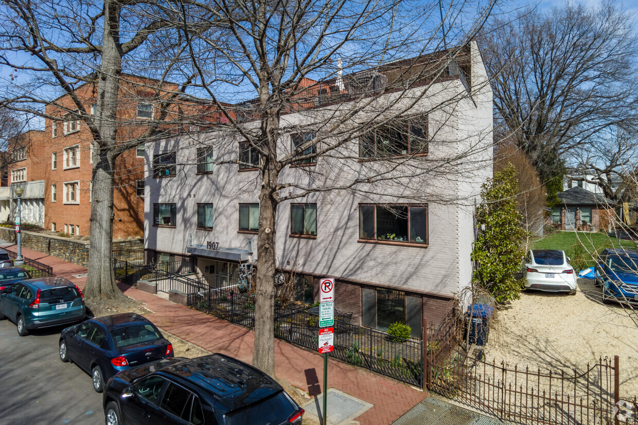 1907 3rd St NW - Ledroit Place