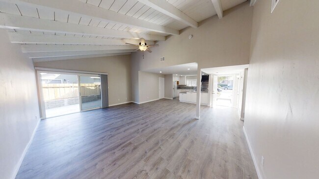 Foto del edificio - 5441-5443 Brockbank Pl