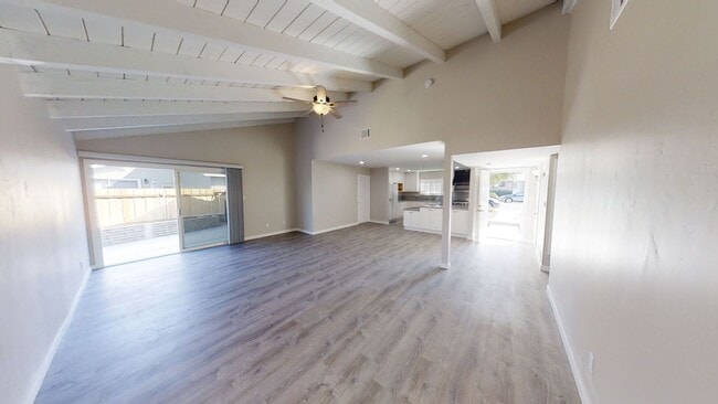 Foto del edificio - Newly Remodeled 4BD/2BA