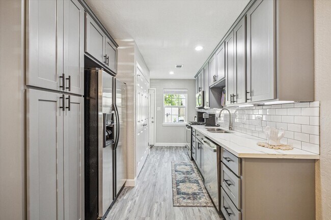 Foto del edificio - 3808 Cochran St