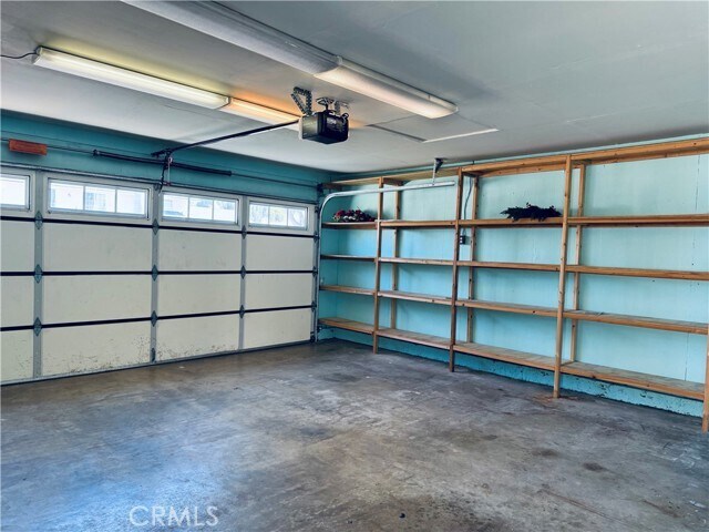 Foto del edificio - 8900 Canary Ave