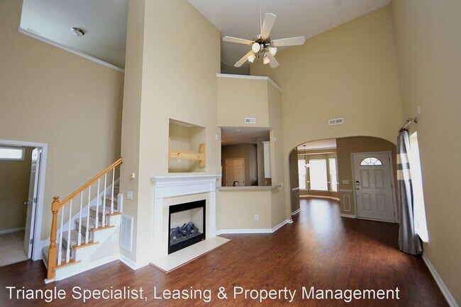Building Photo - 3 br, 2.5 bath House - 8429 Whisper Ridge ...
