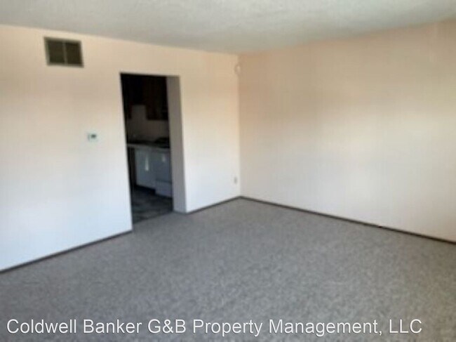 Building Photo - 3 br, 1.5 bath House - 3600 SW 29th Terrac...