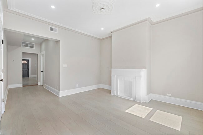 Building Photo - 253 Halladay St