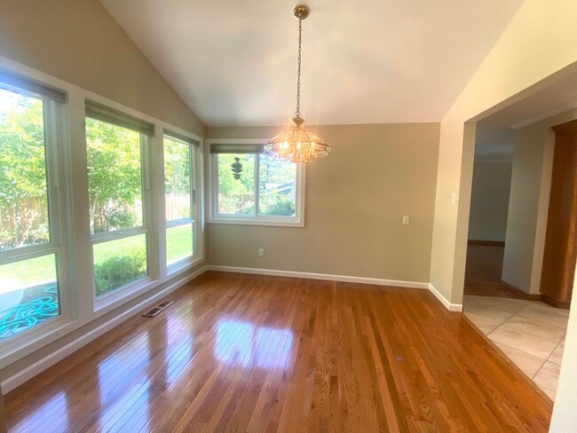 Foto del edificio - Pleasanton Heights 3BD, 2BA, Single Story, Great Location near downtown, Top Schools