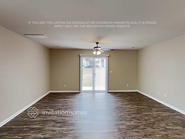 Foto del edificio - 115 Silver Oak Cir