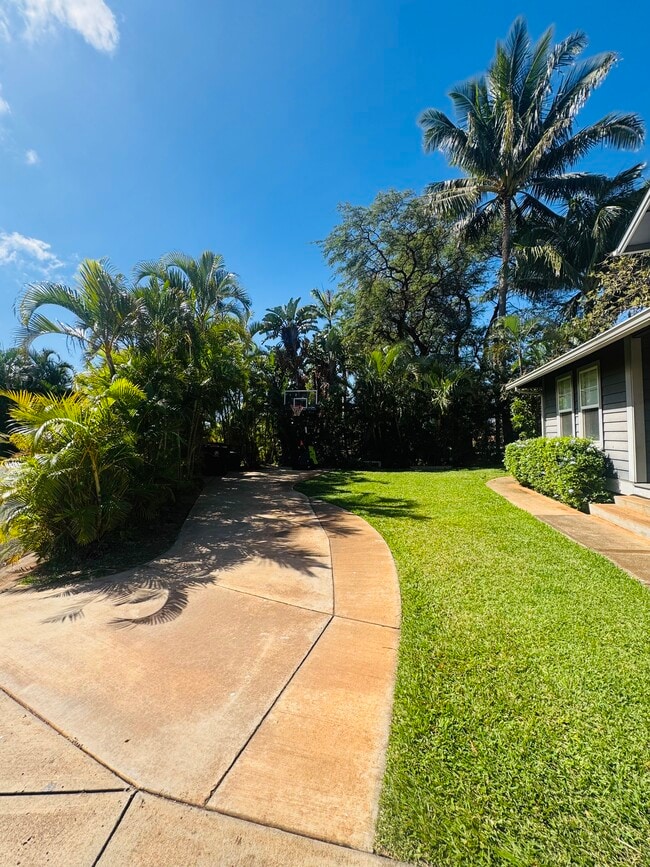 Building Photo - 3846 Lower Honoapiilani Rd