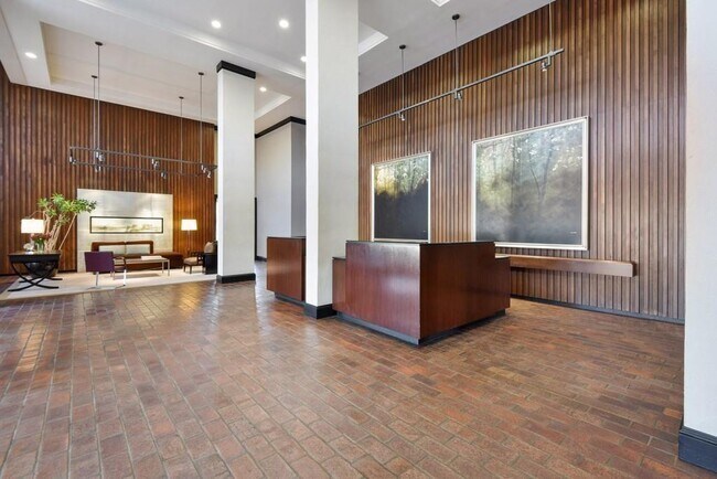 Foto del edificio - 2575 Peachtree Rd