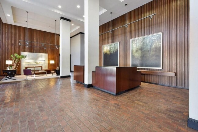 Building Photo - 2575 Peachtree Rd