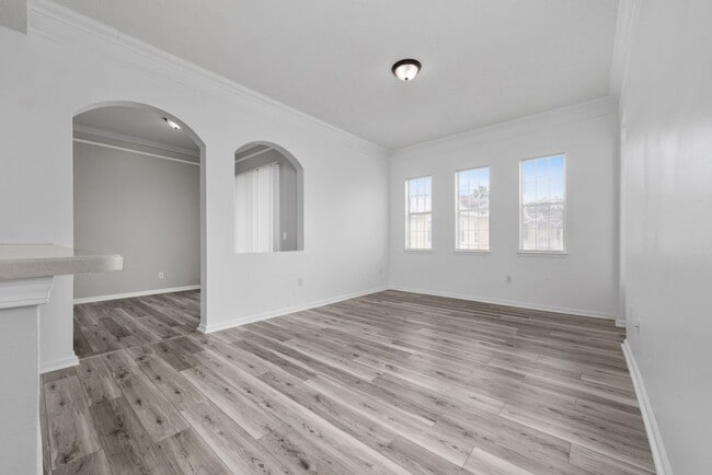 Foto del edificio - Beautiful 1 Bed 1 Bath with 1 car garage c...
