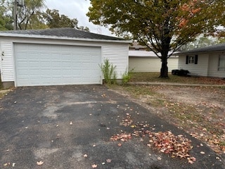 Building Photo - 1325 Crystal Ct