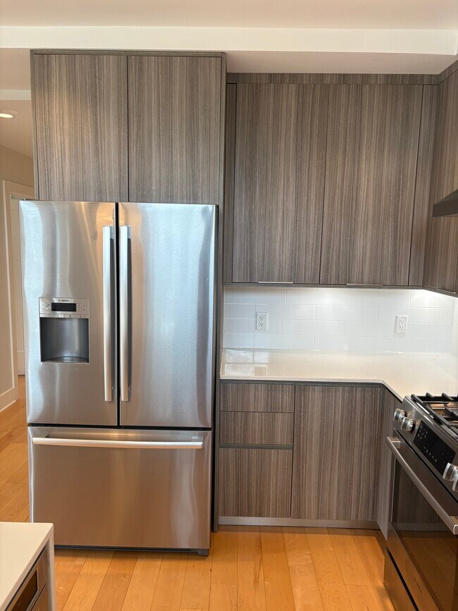 Building Photo - 240 Salem St