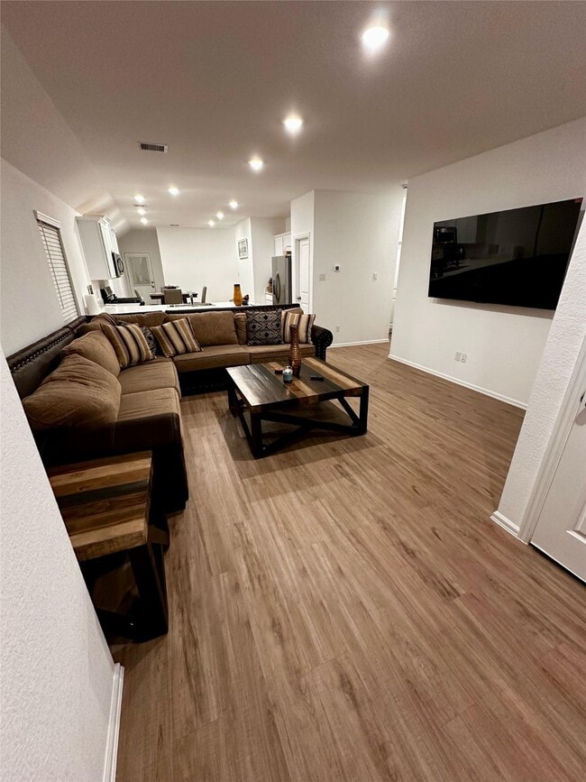 Building Photo - 2023 Foxtail Crk Ct