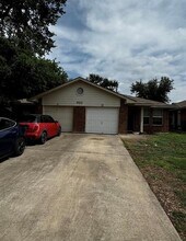 Building Photo - 8613 Talyne Chaise Cir