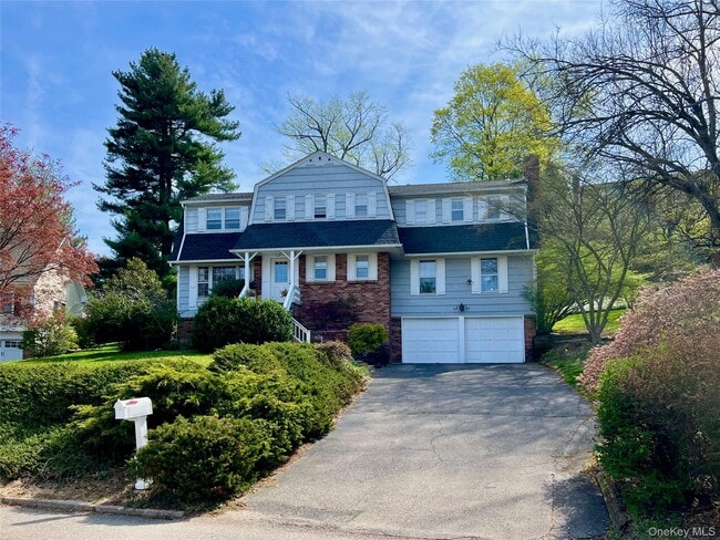 Building Photo - 14 Powder Horn Way