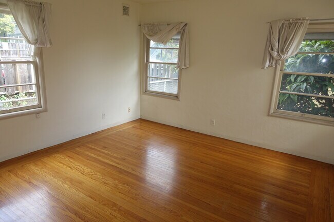 Foto del edificio - 2007 Rose St