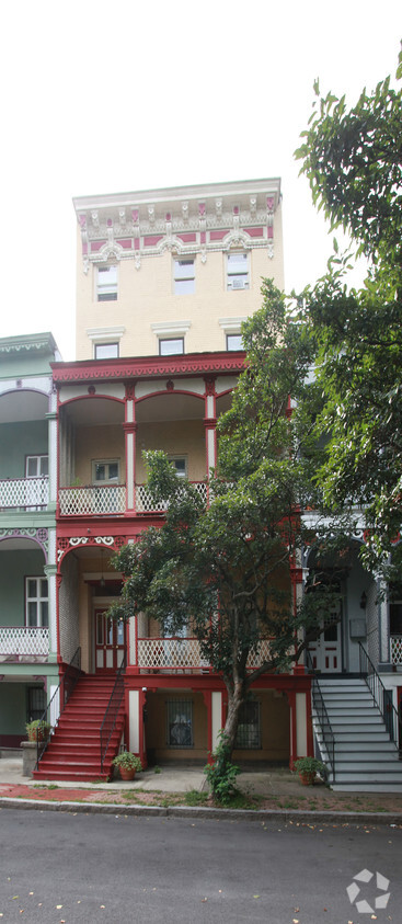 Building Photo - 4 Hall Pl