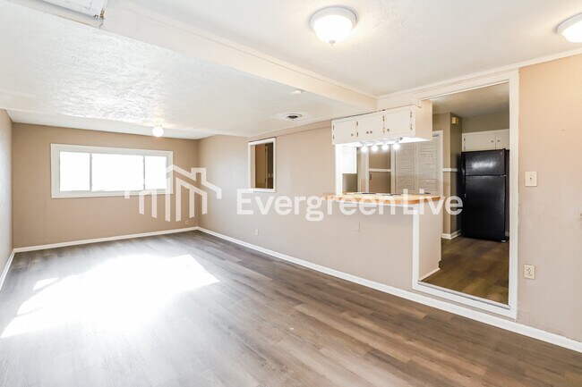 Foto del edificio - 10008 E 78 Terrace