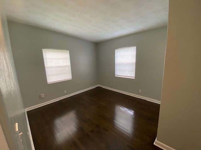 Front Bedroom - 2940 Begonia Rd