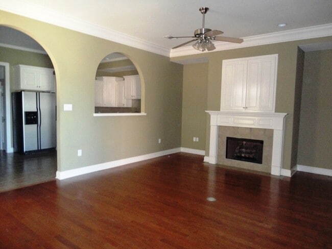 Building Photo - Shenandoah area 3BR/2BA house with dbl garage