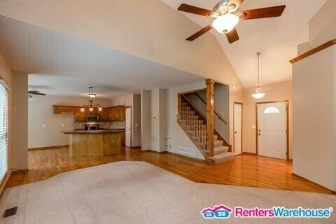 Building Photo - Beautiful 4 Bedroom / 2.5 Bath Olathe Home!