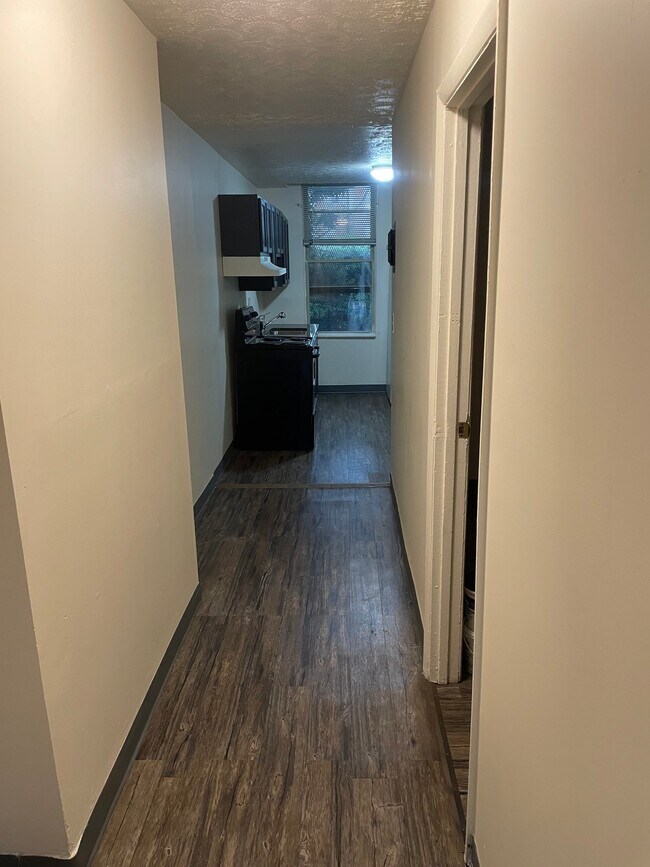 Foto del edificio - 2150 Staebler St
